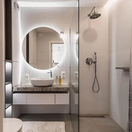 Rentplanet - Dluga アパート *